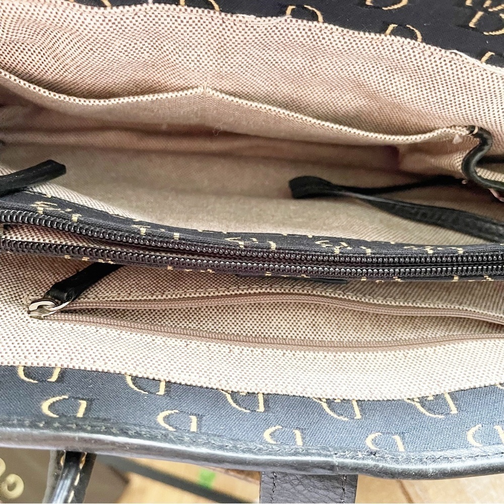 Dooney & Bourke Black Signature Print Purse - Picture 15 of 15